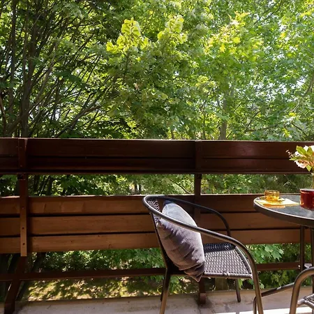 Teraszos Apartman Legkondival, Parkos Koernyezetben 巴拉顿菲赖德