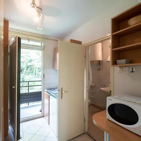Teraszos Apartman Legkondival, Parkos Koernyezetben