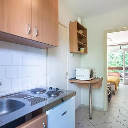 Teraszos Apartman Legkondival, Parkos Koernyezetben 公寓